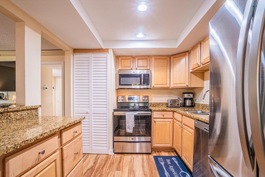 1686 Bluff Villas Renovated Sleeps 8 Walk To Salty Dog Sea Pines Hilton Head Island Bagian luar foto