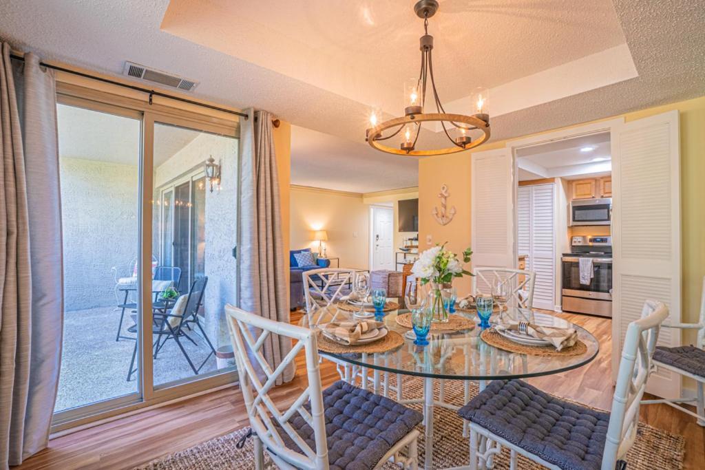 1686 Bluff Villas Renovated Sleeps 8 Walk To Salty Dog Sea Pines Hilton Head Island Bagian luar foto