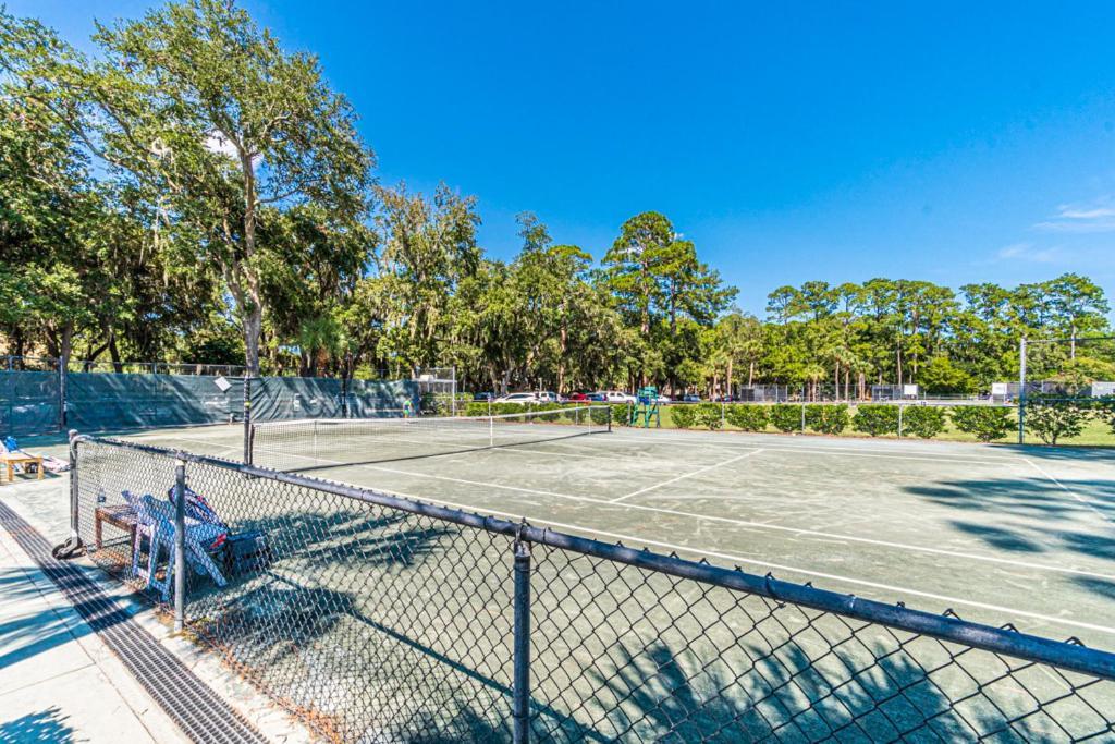 1686 Bluff Villas Renovated Sleeps 8 Walk To Salty Dog Sea Pines Hilton Head Island Bagian luar foto